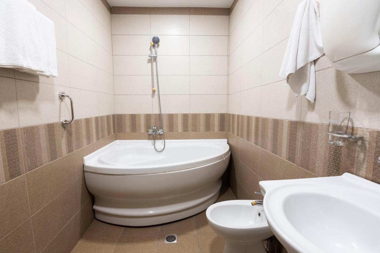 Hotel Slaviani Dimitrovgrad  Eksteriør bilde