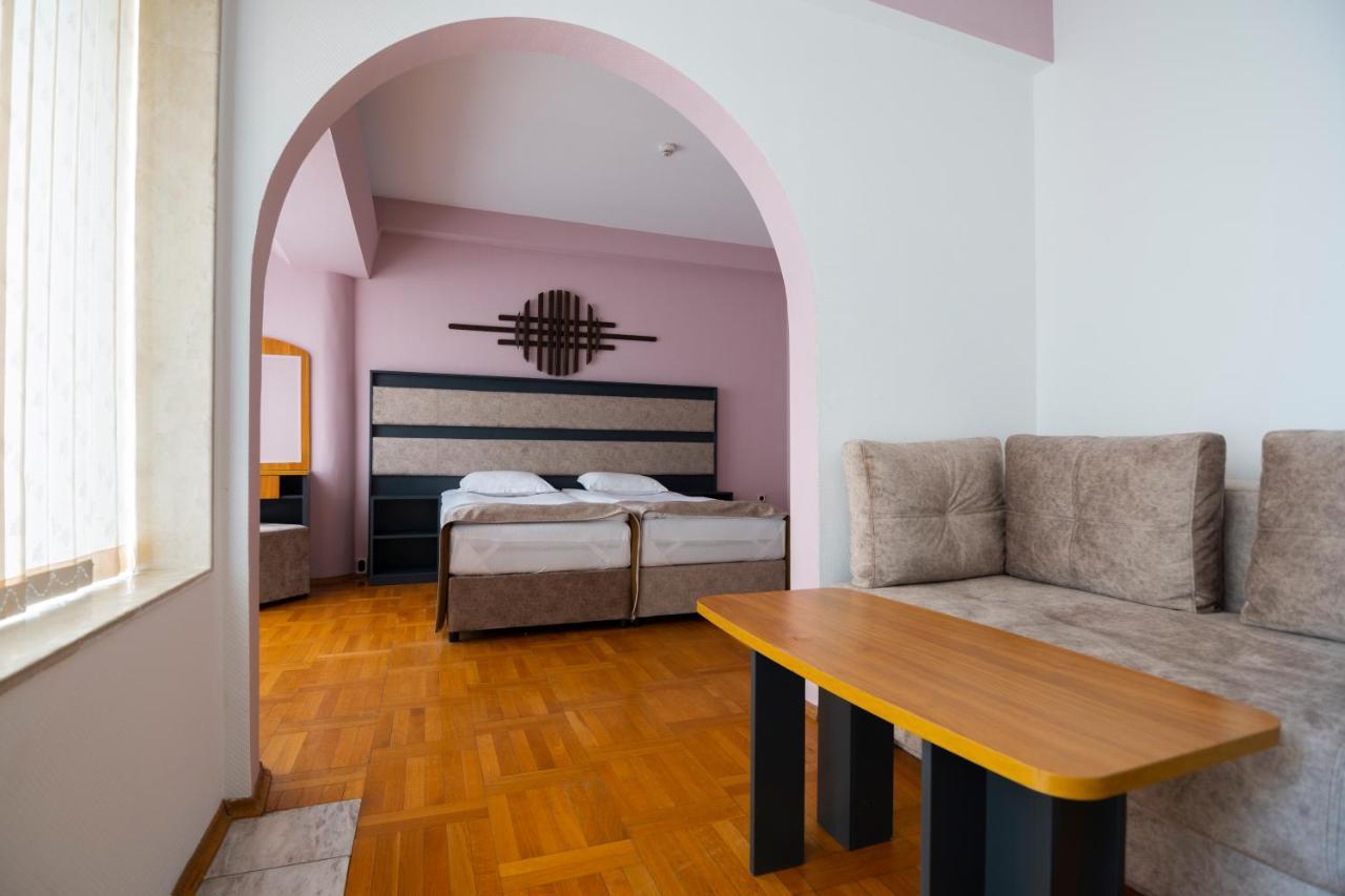 Hotel Slaviani Dimitrovgrad  Eksteriør bilde